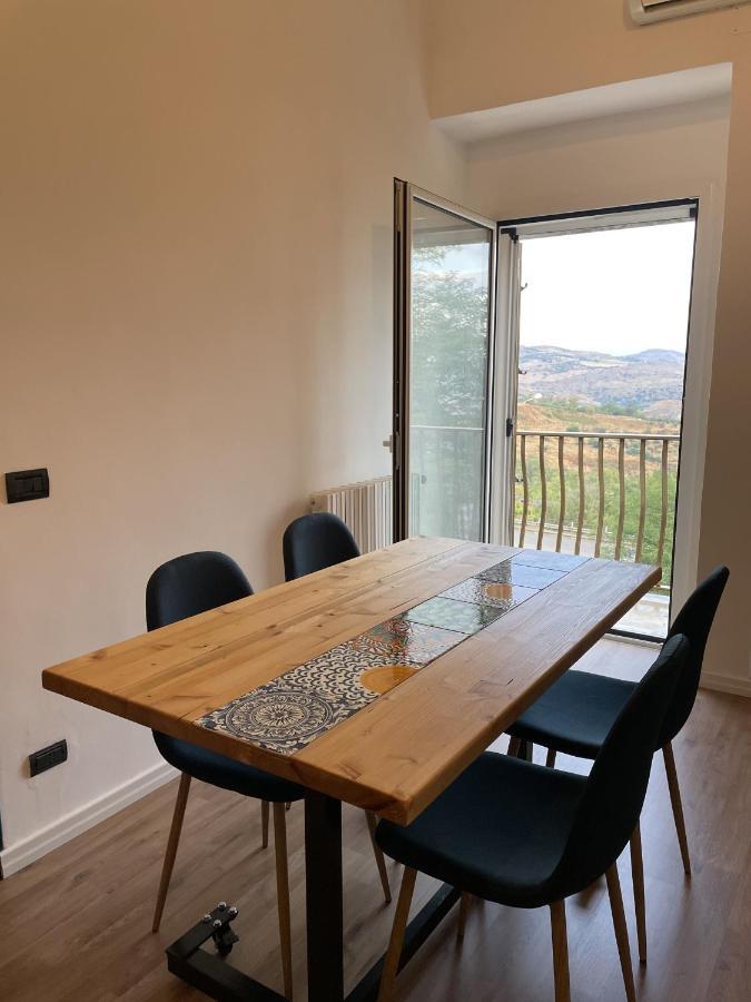 Apartamento Loft Panoramico Caltagirone Centro Exterior foto